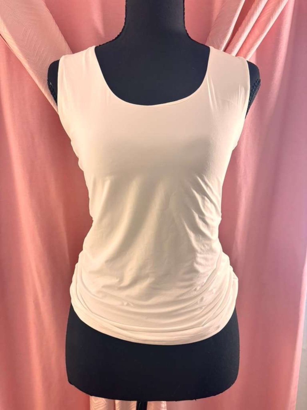 Everyday Scoop Neck Tank Top in White